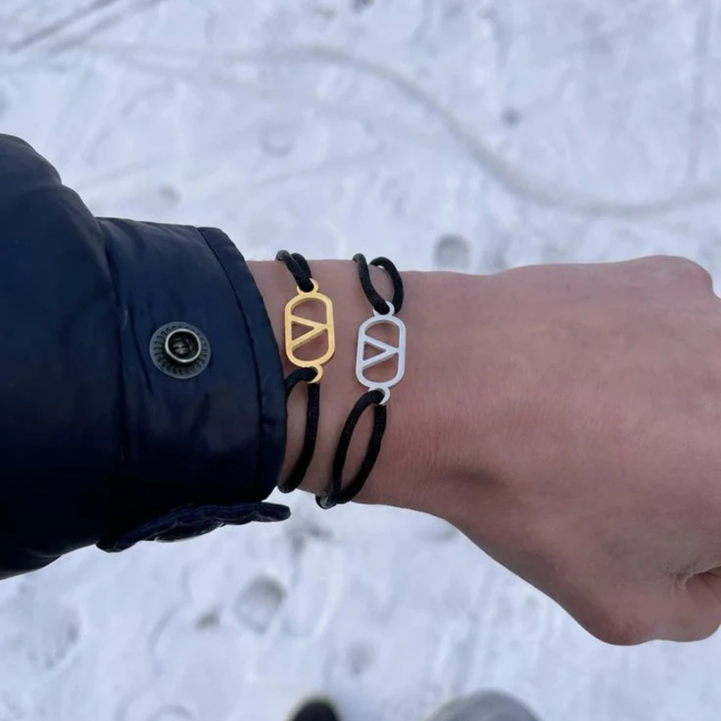 THE V BRACELET