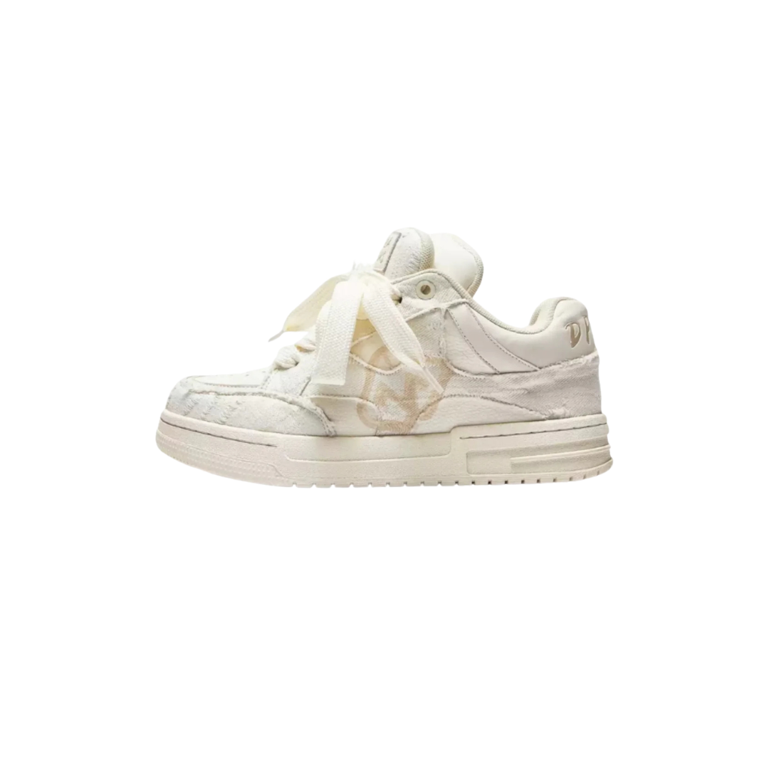 THE PATCH LOW SNEAKER