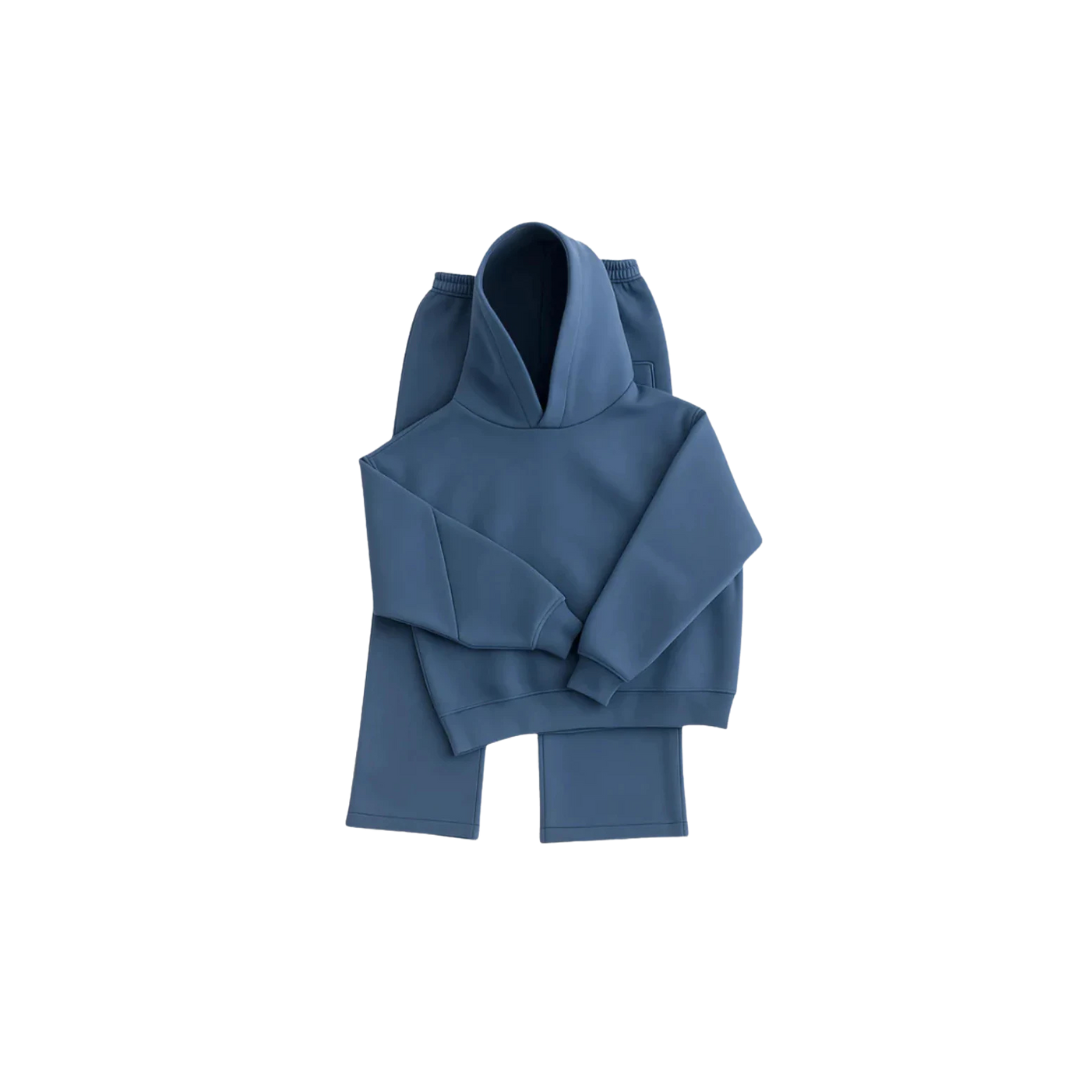 THE MINIMAL TRACKSUIT