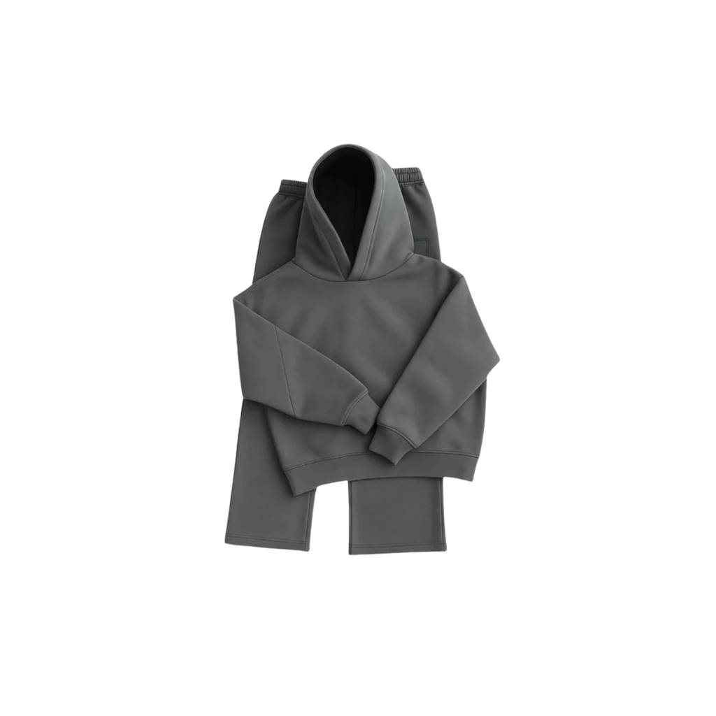 THE MINIMAL TRACKSUIT