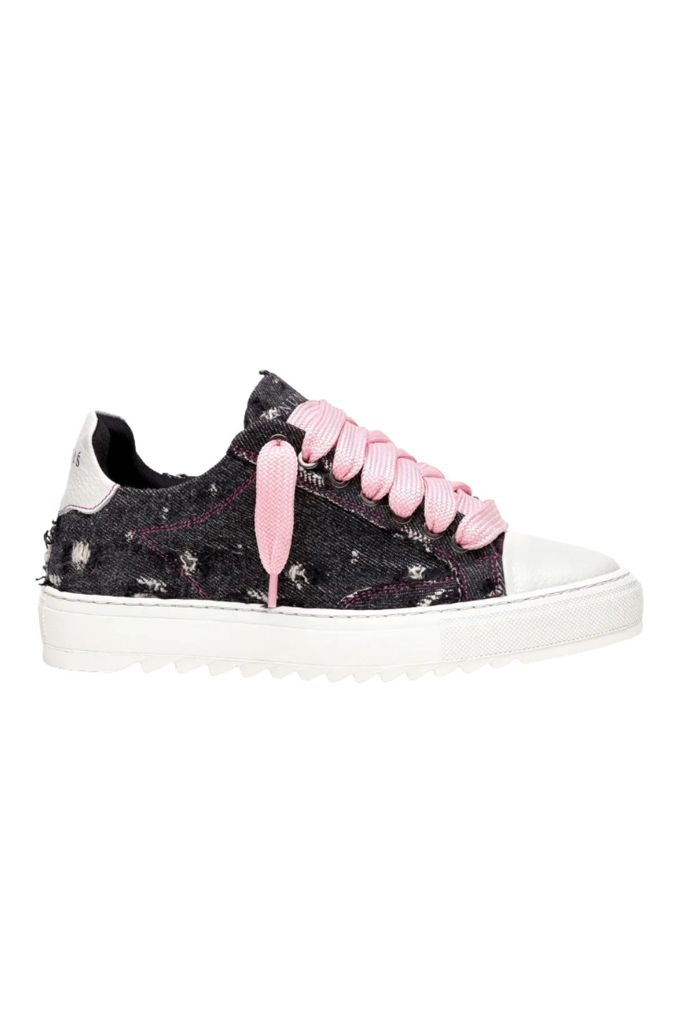 THE CHUCK SNEAKERS
