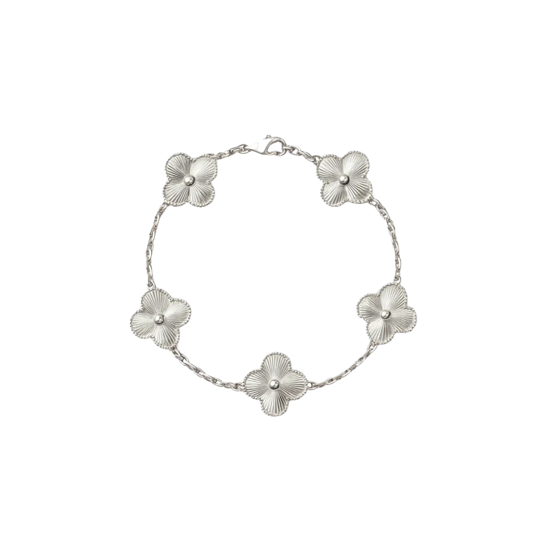THE FLOWER BRACELET