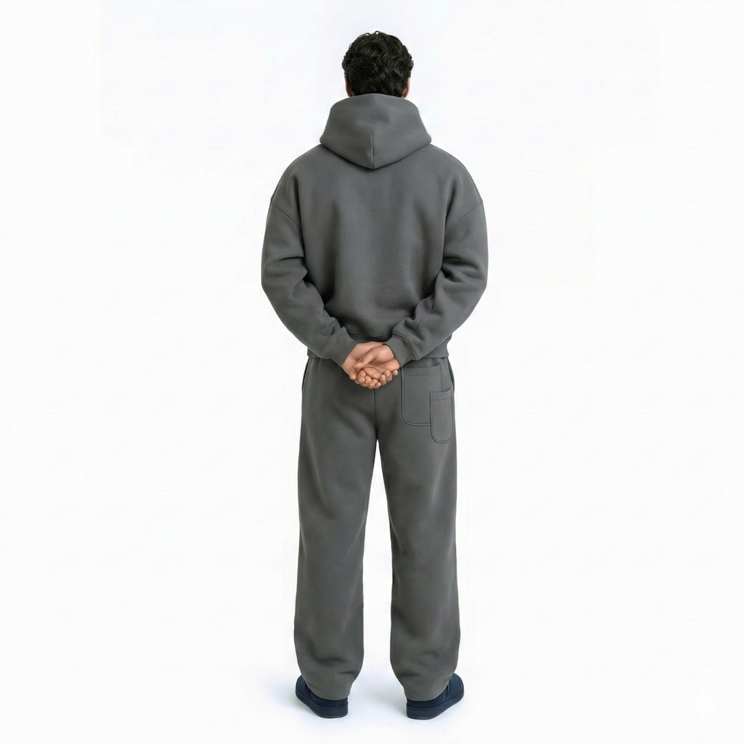 THE MINIMAL TRACKSUIT