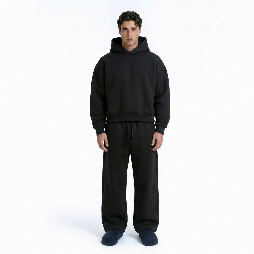 THE MINIMAL TRACKSUIT