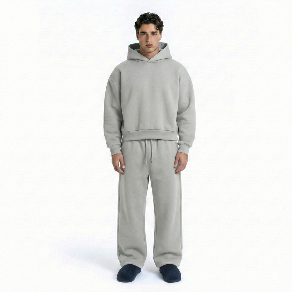 THE MINIMAL TRACKSUIT