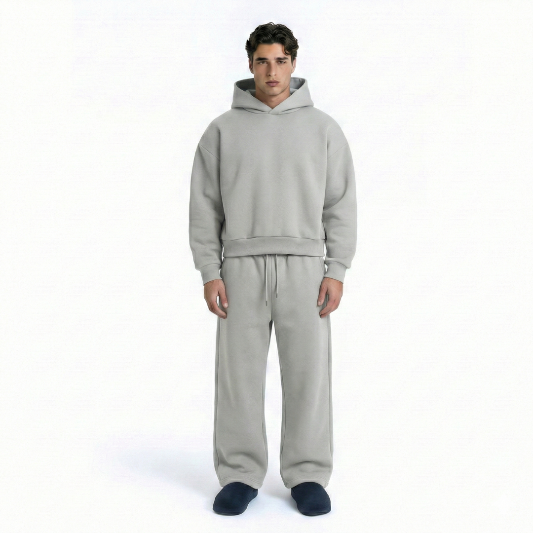 THE MINIMAL TRACKSUIT
