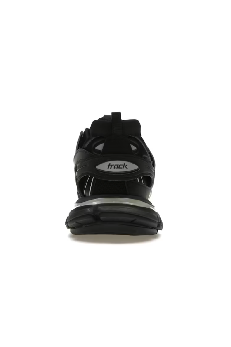THE B-TRACK SNEAKERS
