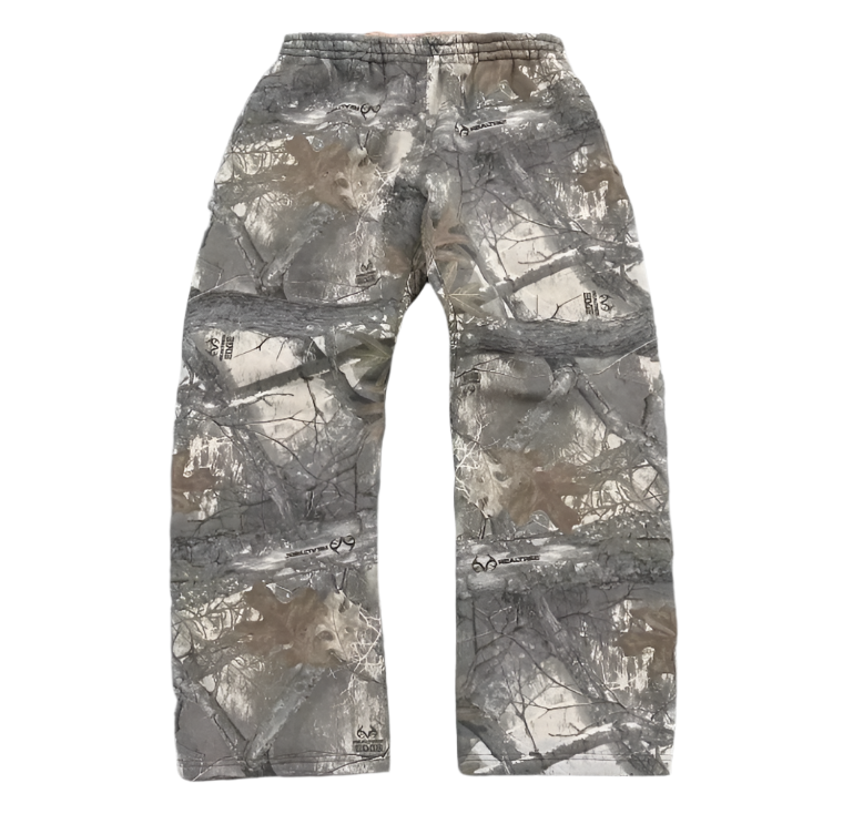 THE AKIMBO TRACKSUIT